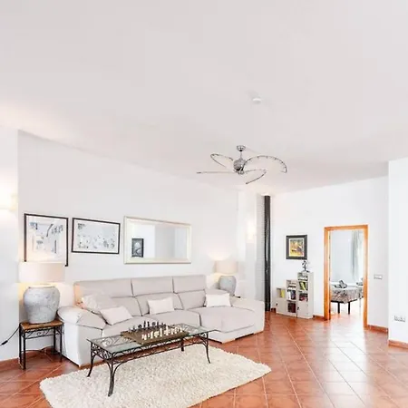 Encantadora Casa Con Piscina Nerja