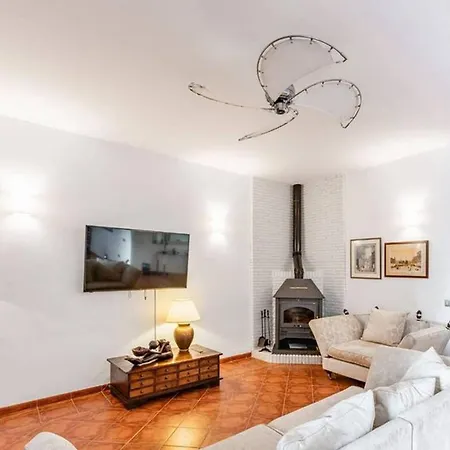 Encantadora Casa Con Piscina *